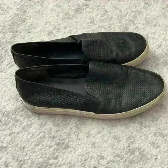 Vince Perforated Leather Blair Sneaker - Picture 4 of 6